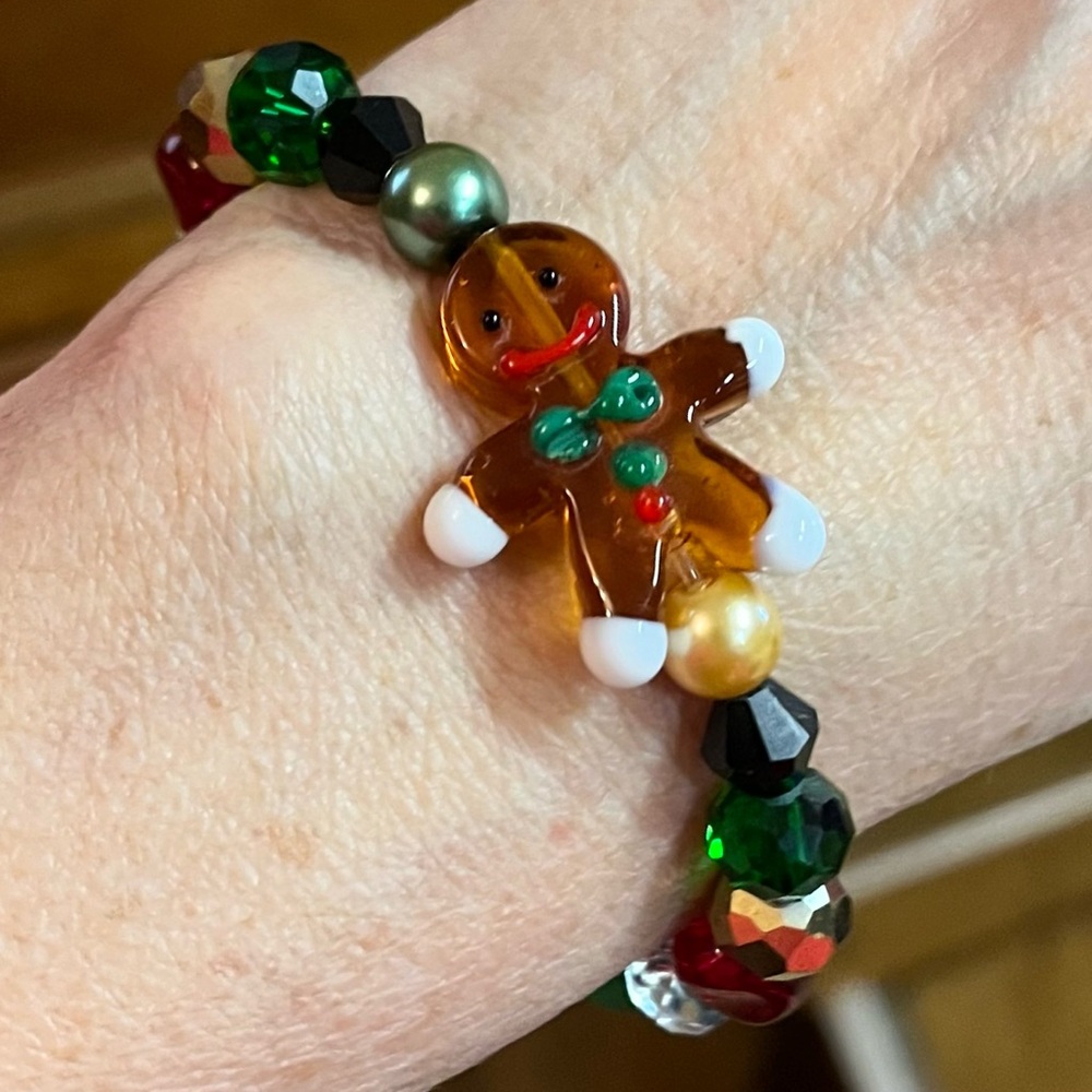 HOLIDAY GINGERBREAD BRACELET - Picture 2 of 6